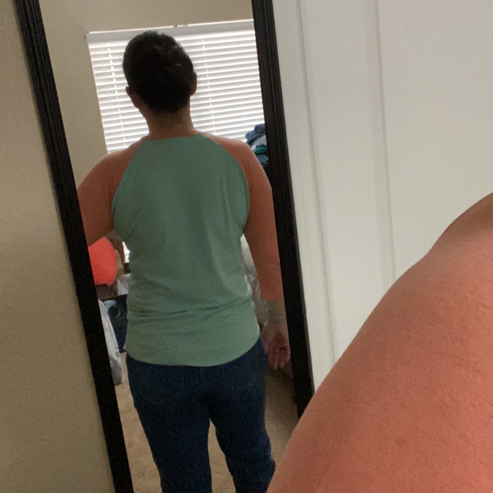 LulaRoe Randy Shirt - Picture 4 of 8